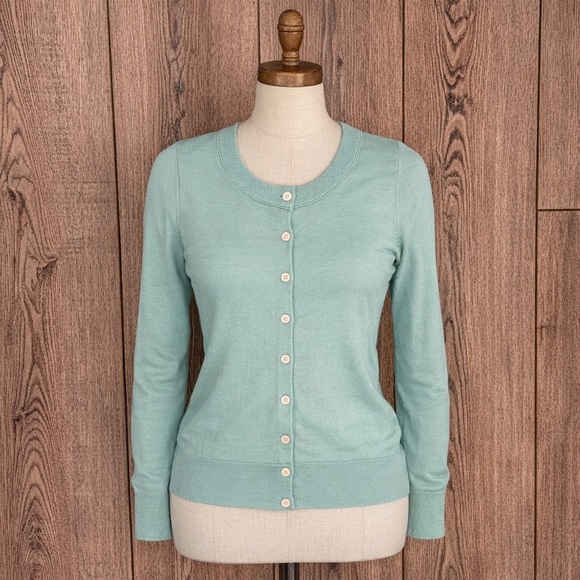 J. Crew Sweaters - J.Crew 100% Merino Wool Cardigan XS Mint Green Button Front Sweater